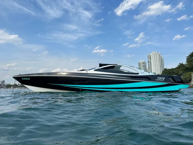 Intermarine Excalibur 39
