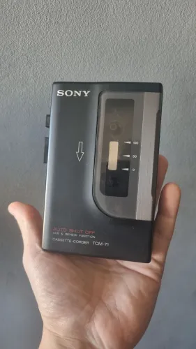 Gravador Cassete Portátil Sony TCM-71 Vintage / Coleção /Retrô 