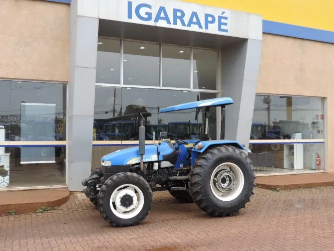 Trator New holland TT 4030 2011 4X4