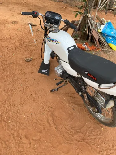 Vendo cg 99 com motor da fan 2008