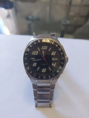Relógio de pulso masculino Tommy Hilfiger.