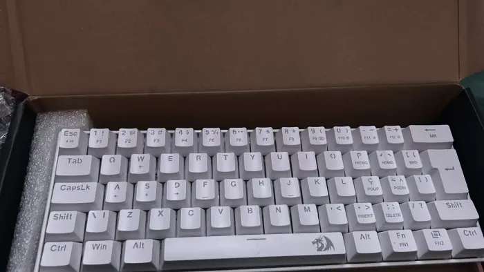 Teclado gamer 60% mecânico, red dragon vários tipos de led.