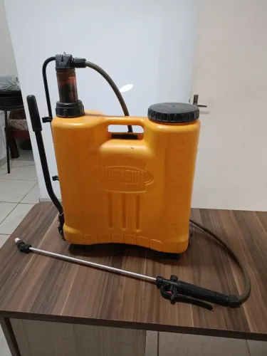 Bomba costal de 20 litros