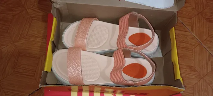 Sandália Usaflex T: 36 na caixa.