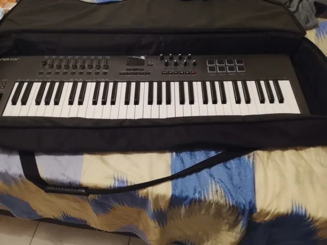 Teclado controlador Nektar impact lx61 + bag + pedal de sustain