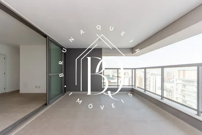 Apartamento à venda na Vila Mariana com 163 m², 3 suítes, 2 vagas, varanda goumert e hall 