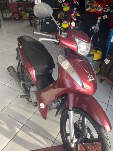 Vende-se biz 125 vermelha 2012 ABAIXO DA TABELA FIPE