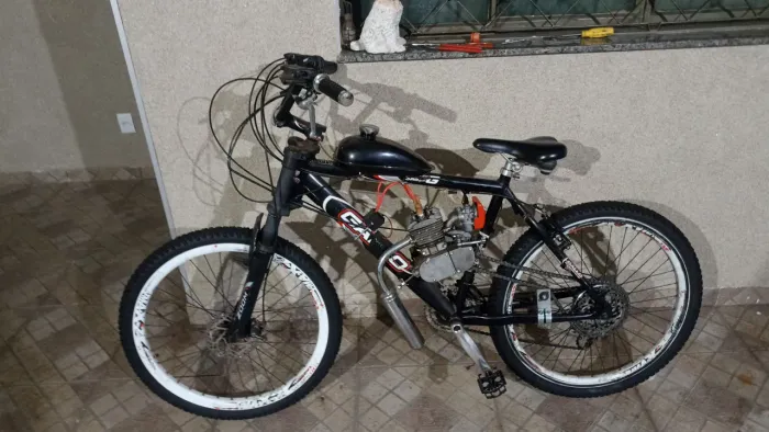 Bike motorizada Semi nova