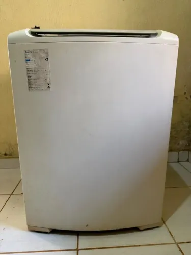 Máquina de lavar roupa Eletrolux 12 kg