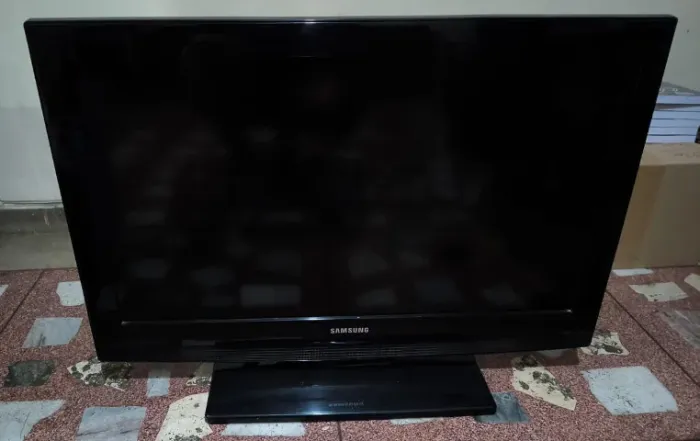 TV 32 POLEGADAS (( PARA CONSERTO ))