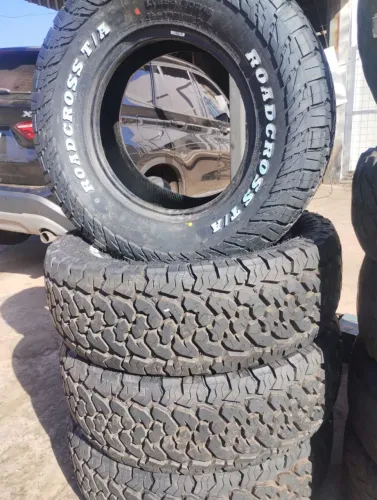 Vendo 265/70/16..680.00 roodcross