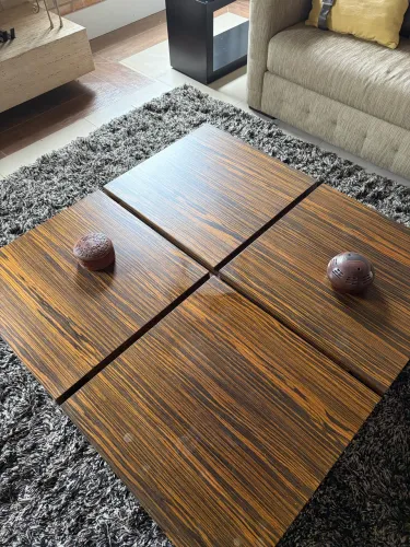 Mesa de centro em madeira