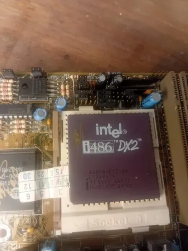 Placa-mãe Intel 486 DX2 com 16 MB RAM - Testada e Funcionando