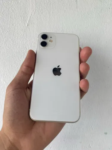iPhone 11 128gb todo original muito novo