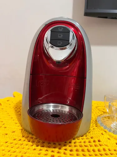 CAFETEIRA 3 corações