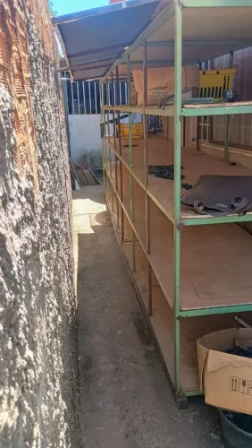 Vendo uma prateleira grande dessa de ferro 