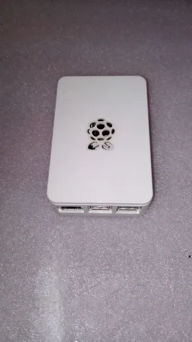 Raspberry PI3 modelo 3 B versão 1.2, com case (sem fonte)