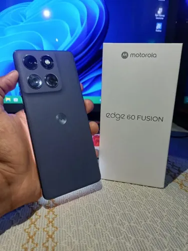 Vendo/T Motorola Edge 60 fusión 5G 256gb