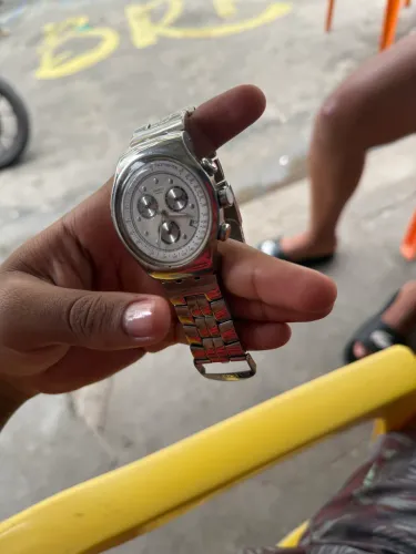 Swatch série prata cara branca