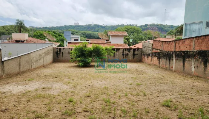 Terreno à venda com 357 m² por R$ 348.000,00