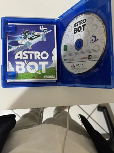 Astro bot mídia física