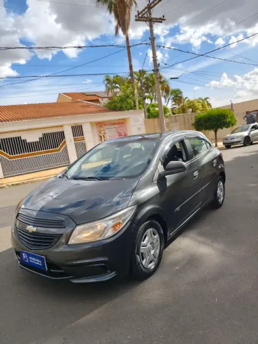 Chevrolet Onix JOY Hatch 1.0 8V Flex Mec. 4P 2018