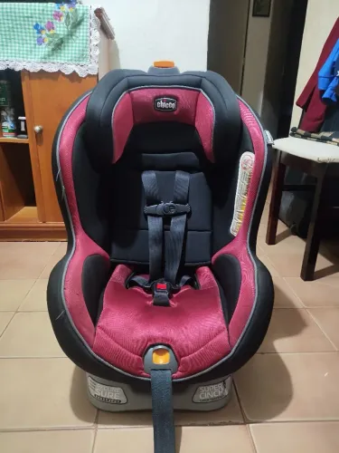 Cadeirinha Chicco para carro