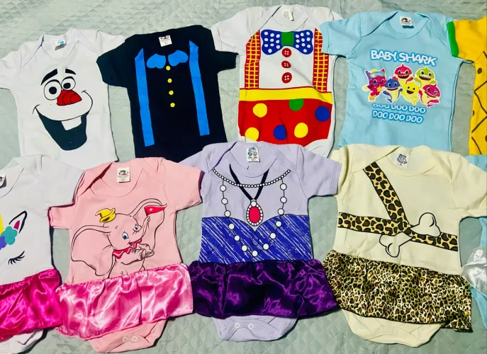 Lote body para festa mesversario bebê 
