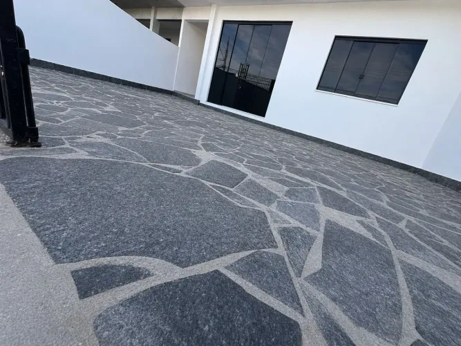 Aluga casa em São José areias 