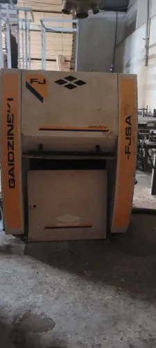 Máquina Finger Joint Vertical Semi Automática