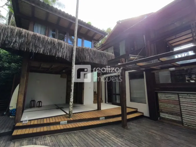 Casa 3 quartos no bairro Lagoa da Conceição Florianópolis.