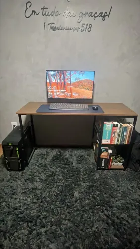 PC + TELA + TECLADO + MOUSE + MESA