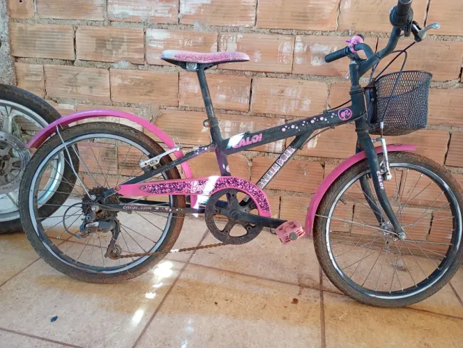 Bicicleta Caloi infantil feminina