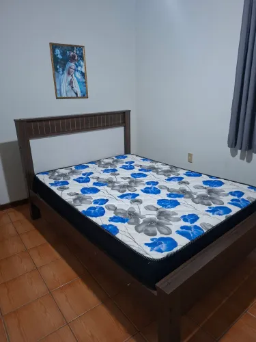 Cama de casal com colchão