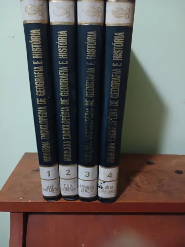 MODERNA ENCICLOPÉDIA DE GEOGRAFIA E HISTÓRIA 4 VOLUMES