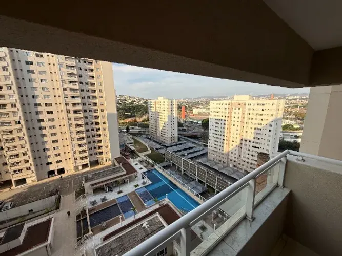 Alugo Apartamento de 2 quartos, sendo uma suíte, uma vaga de garagem e lazer completo.