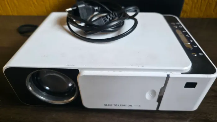 Projetor Mini Hamy T5 Led 2500 Lúmens