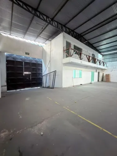 ALUGO GALPÃO INDUSTRIAL Nível 5 850m² NA AV:DAS TORRES MANAUS