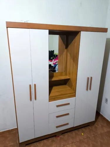 Guarda roupas novos