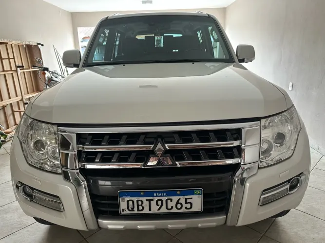 Mitsubishi Pajero HPE Full 3.2 4X4 T.i.dies. 5P AUT 2016