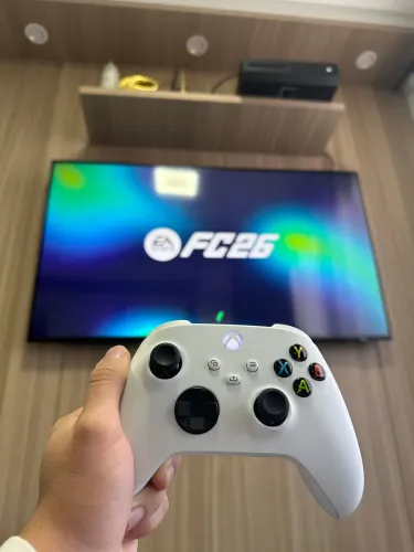 Xbox One + FC 26 + Jogos digitais