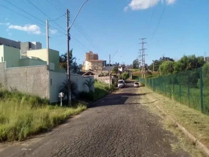Terreno à venda em JAGUARIUNA, ESTANCIA DAS FLORES, com 727 m², Estancia Das Flores