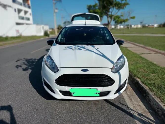 Ford Fiesta SEL 1.6 16V Flex Mec. 5P 2017