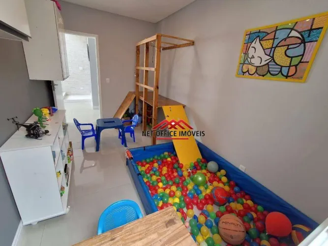 Sobrado com 4 dormitórios à venda, 255 m² por R$ 2.390.000 - Bairro da Floresta - São José