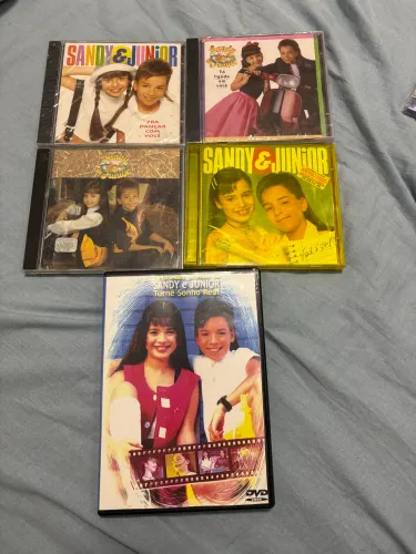 Cds Sandy e Junior