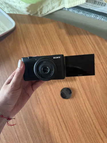 Sony ZV-1F Seminova em Excelente Estado