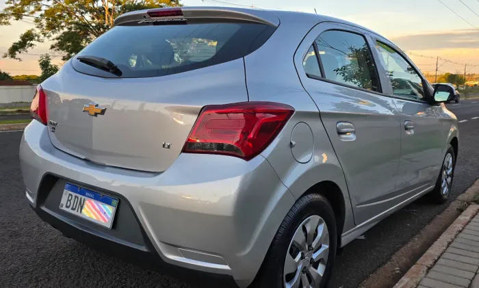 Chevrolet Onix Hatch LT 1.0 8V Flex Mec. 4P 2019