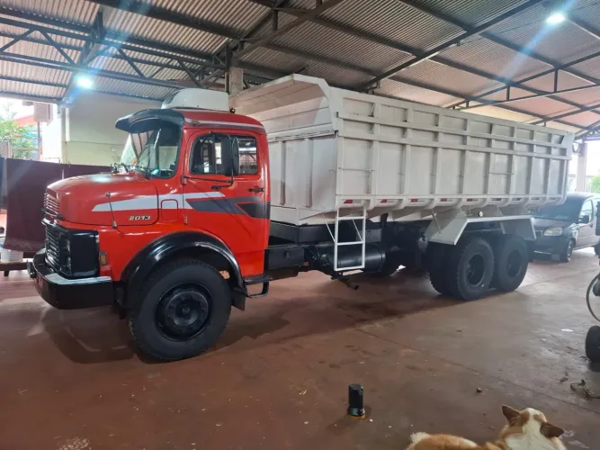 MERCEDES BENS 2014 Truck Caçamba