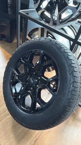 Roda 20 ranger com pneu BF