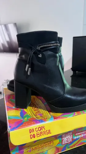 Bota feminina Mississipi tamanho 36 nova